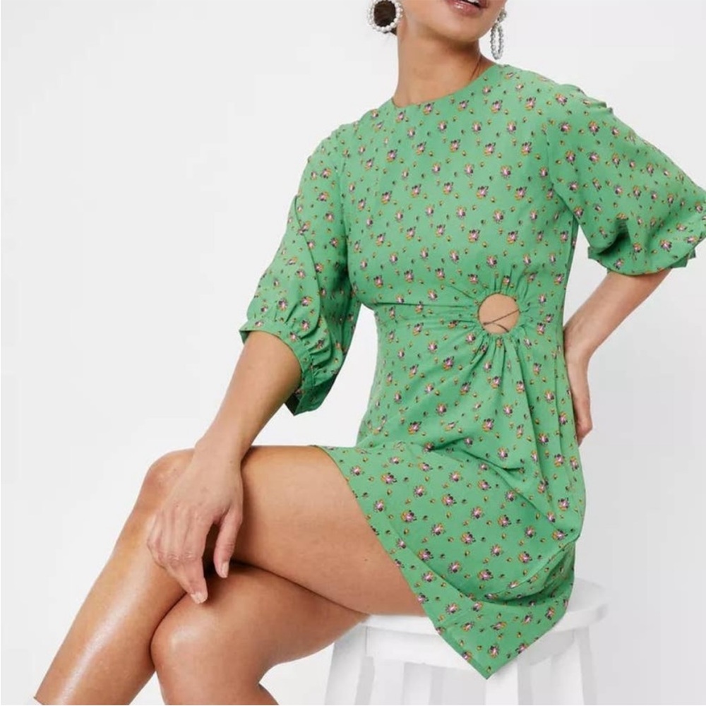 NASTY GAL Petite Floral Print Side Circle Cut Out Mini Dress